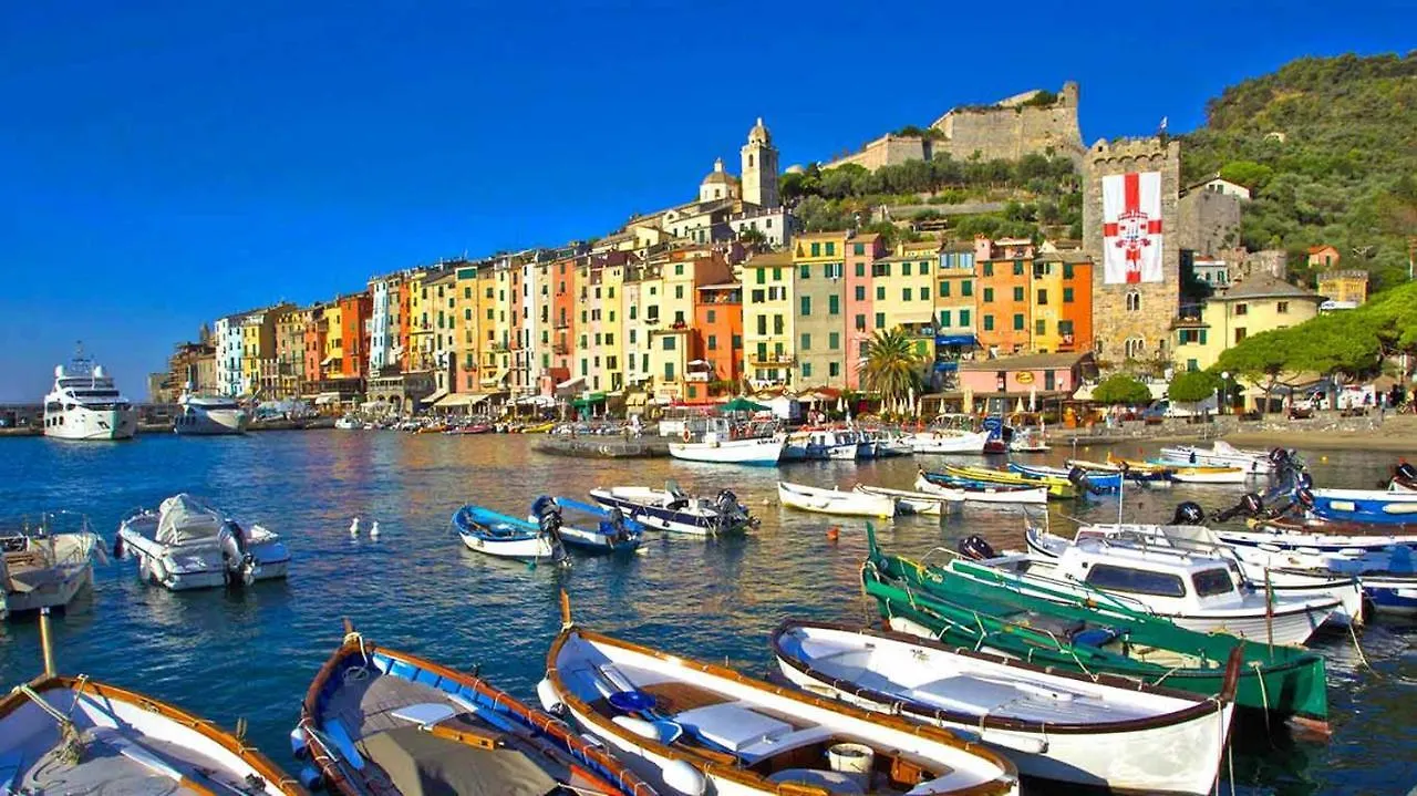 Affittacamere Mediterraneo Rooms La Spezia Maison d'hôtes